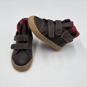 Gap toddler boots with buffalo check size 6